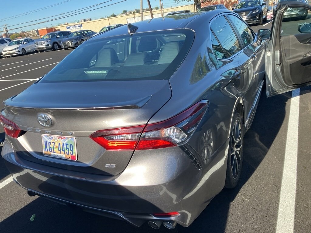 2024 Toyota Camry SE photo 2