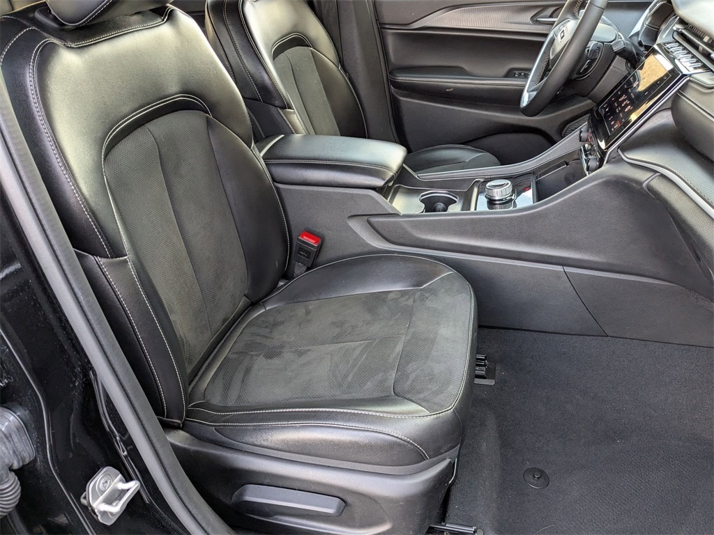 Thumbnail: 2024 Jeep Grand Cherokee - 39