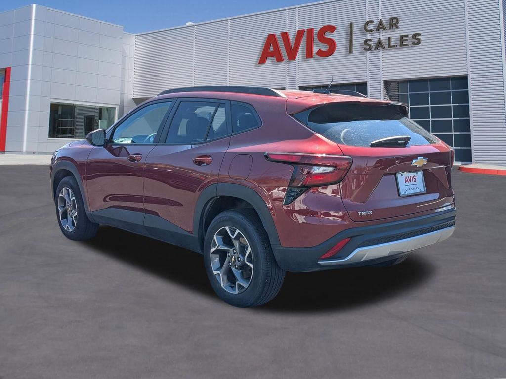 Thumbnail: 2025 Chevrolet Trax - 9