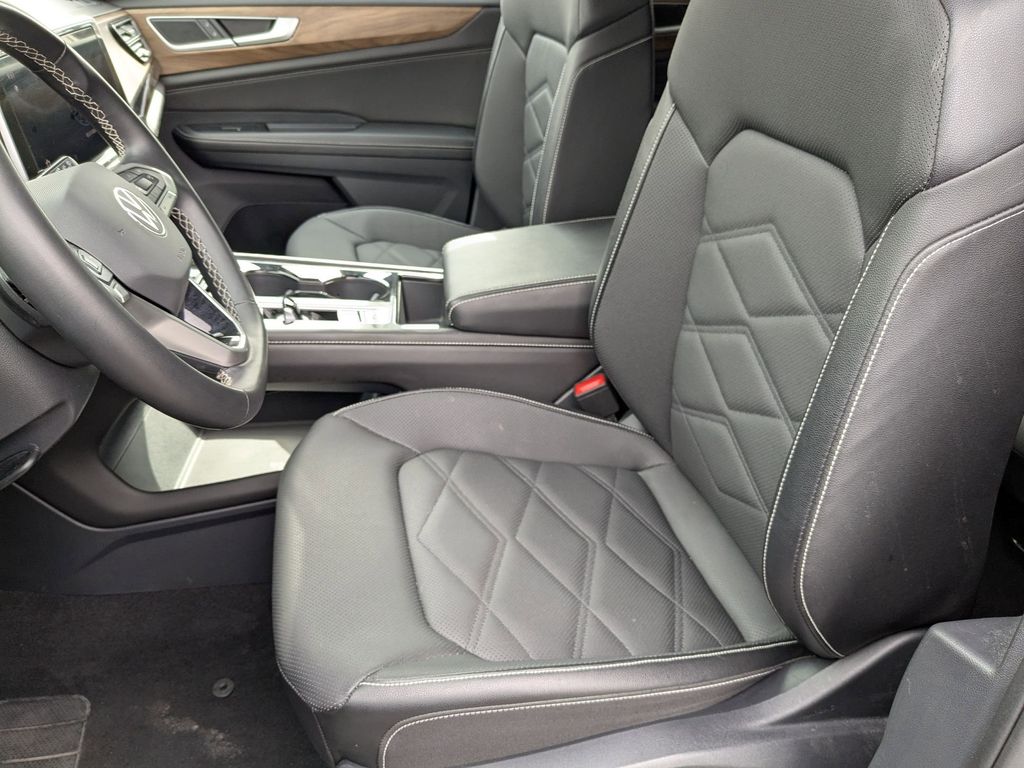 Thumbnail: 2025 Volkswagen Atlas - 16