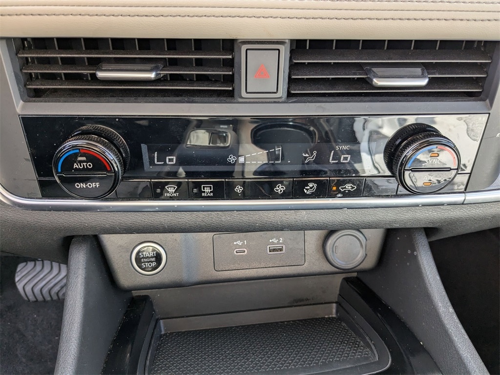 2023 Nissan Rogue SV 25