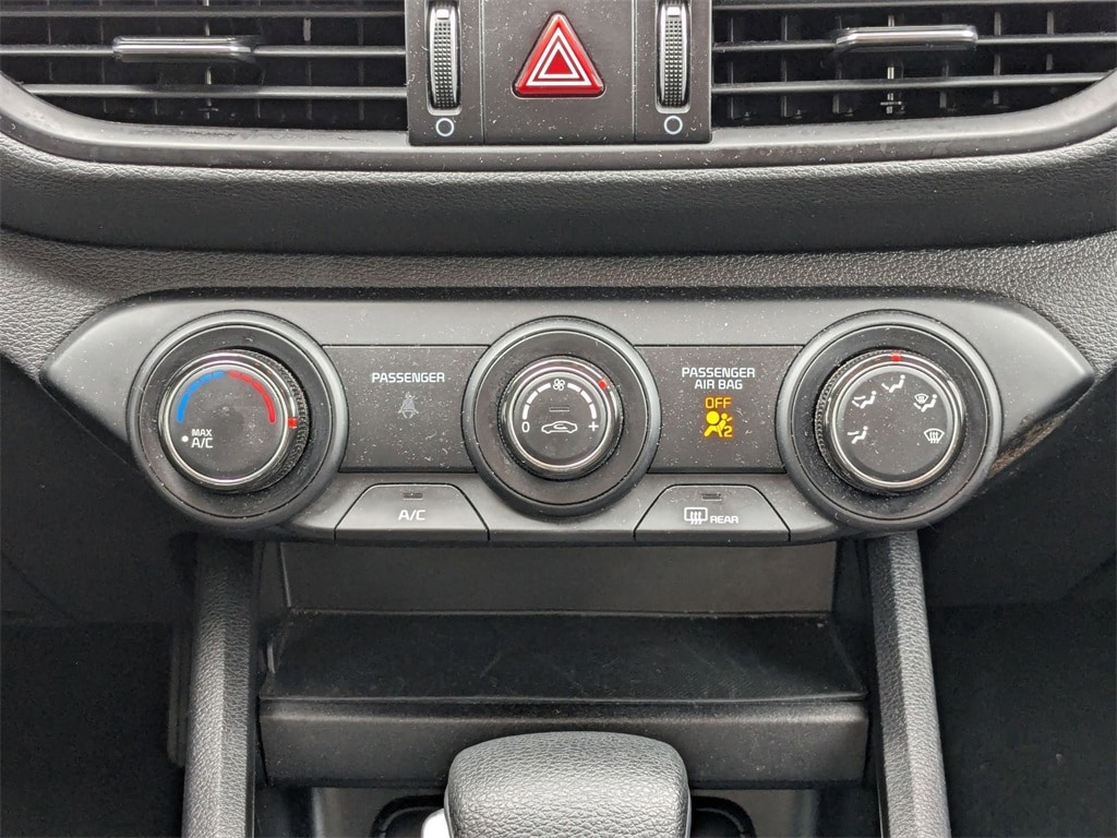 Thumbnail: 2024 Kia Forte - 27