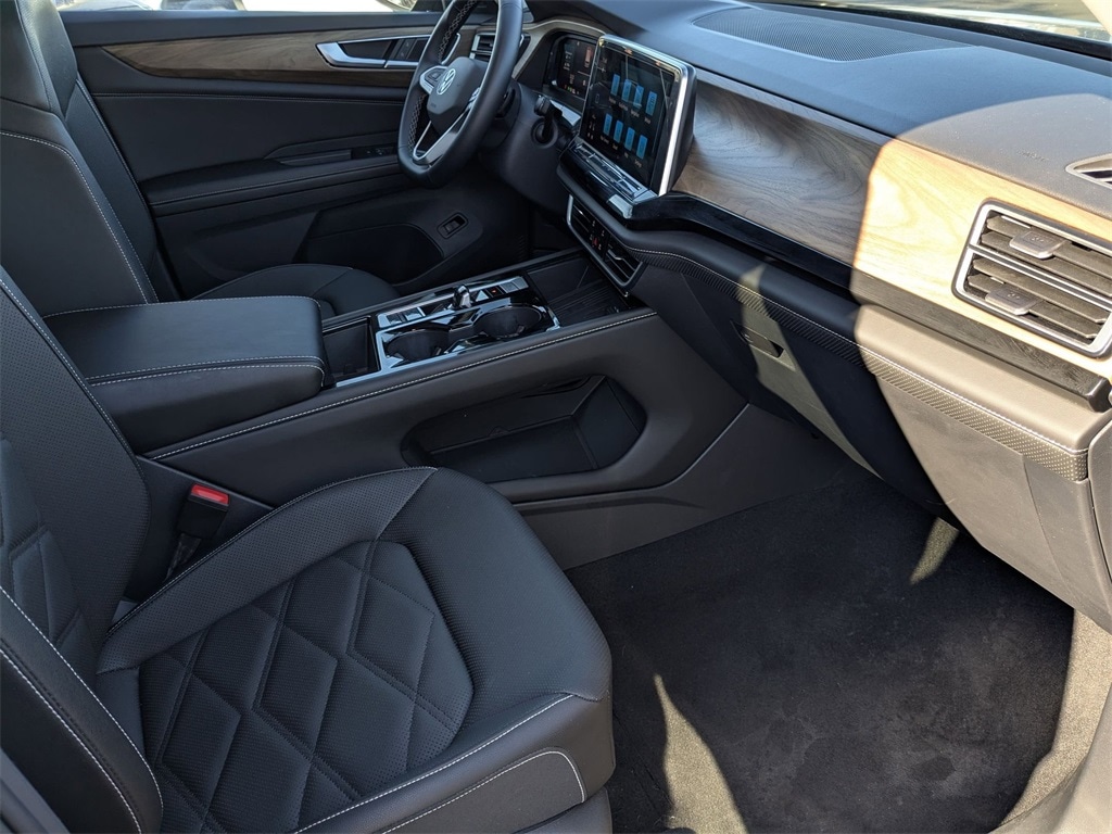 Thumbnail: 2025 Volkswagen Atlas - 38