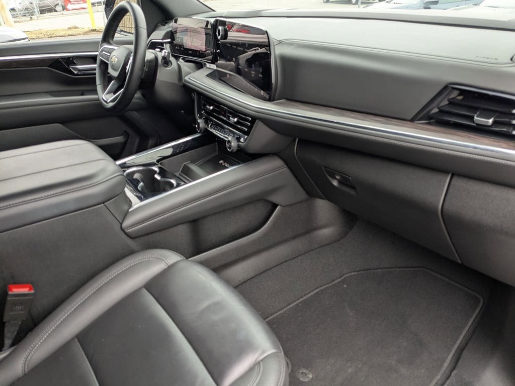 Thumbnail: 2025 Chevrolet Tahoe - 35