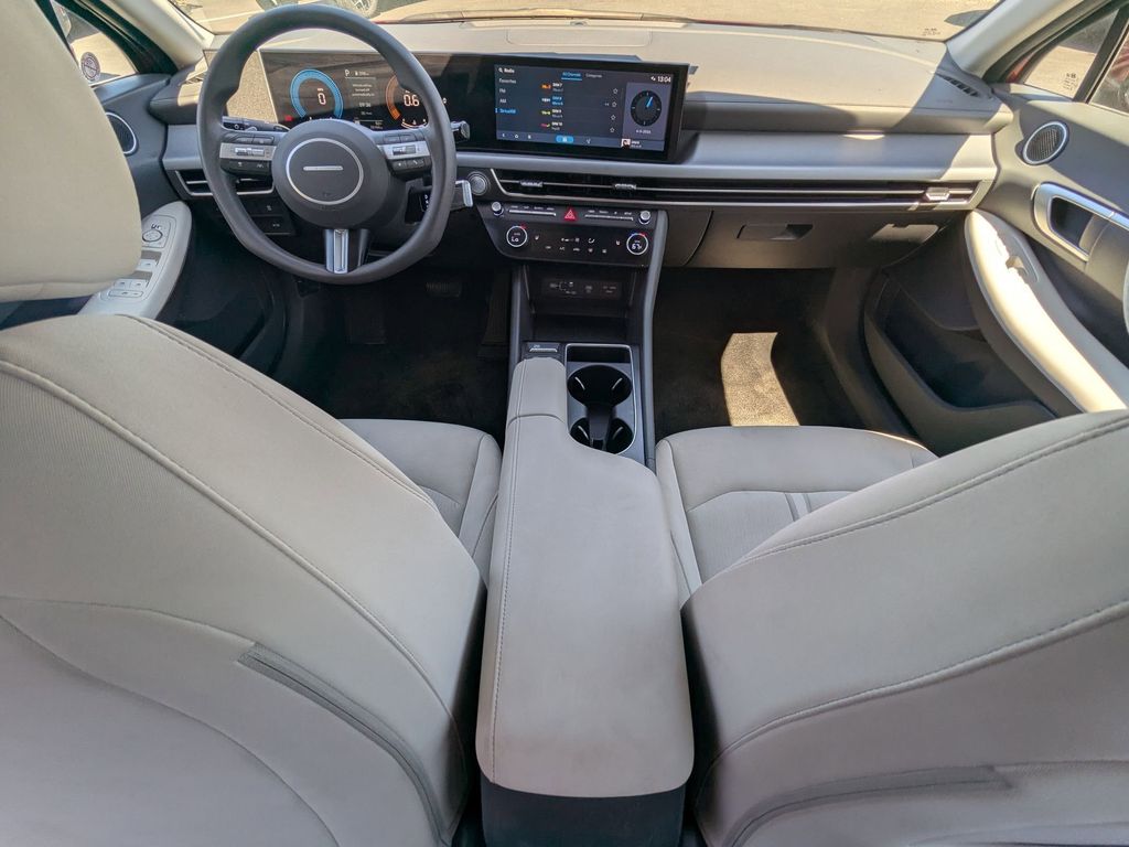Thumbnail: 2025 Hyundai Sonata - 27