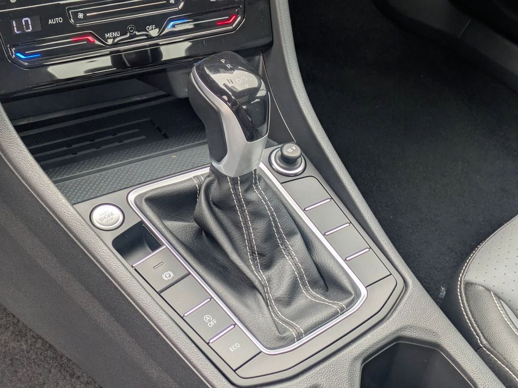 Thumbnail: 2025 Volkswagen Jetta - 28