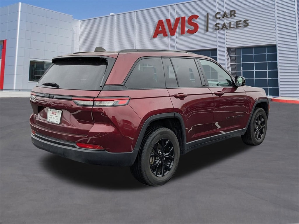 Thumbnail: 2024 Jeep Grand Cherokee - 6