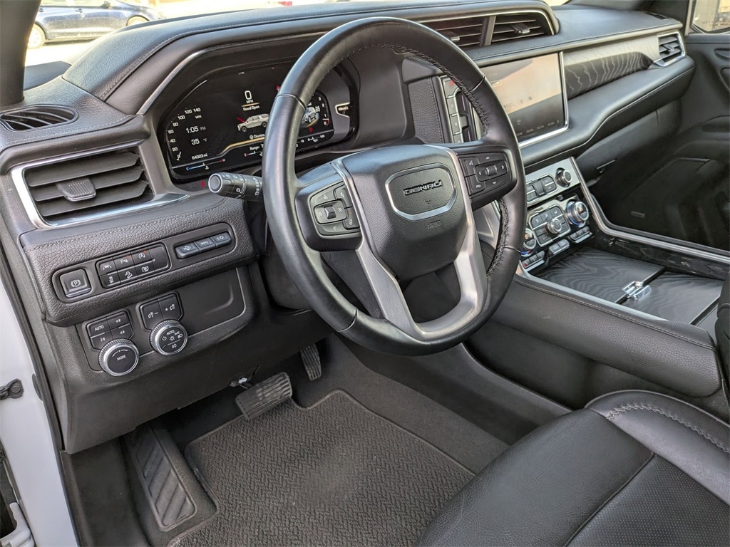 Thumbnail: 2023 GMC Yukon - 18