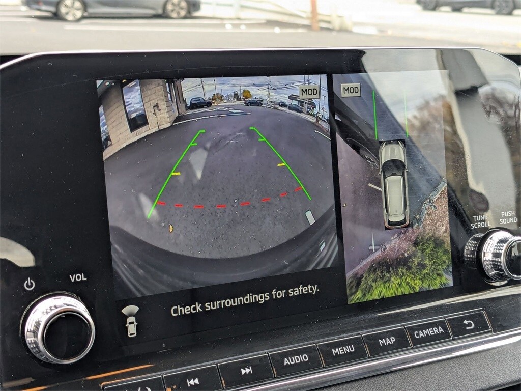 Thumbnail: 2024 Mitsubishi Outlander - 28