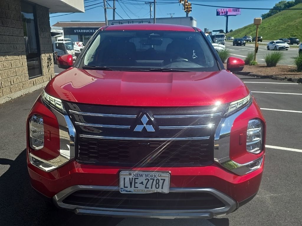 Thumbnail: 2025 Mitsubishi Outlander - 2