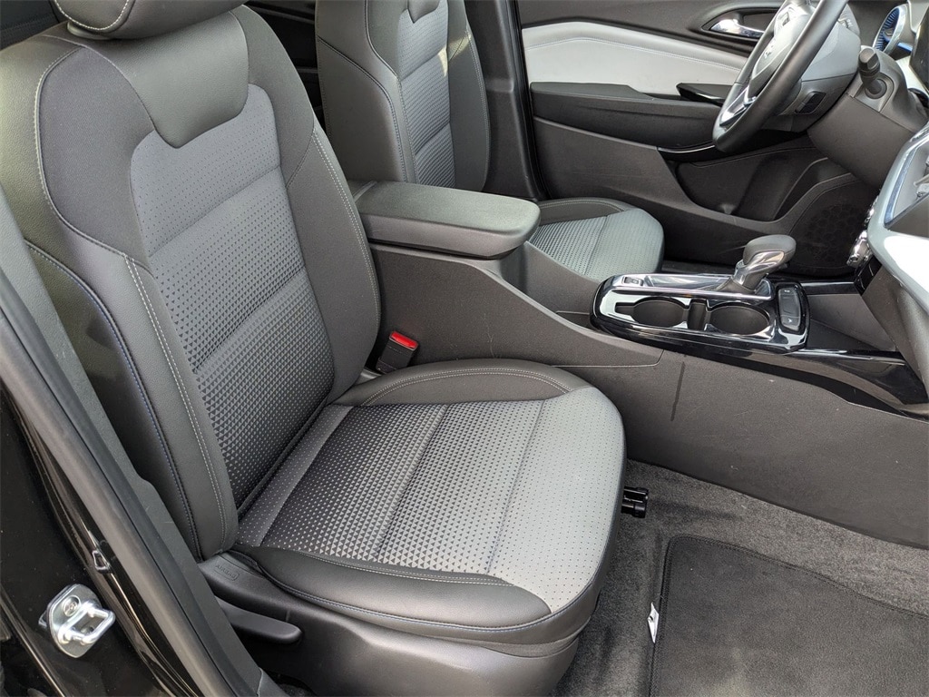 Thumbnail: 2025 Chevrolet Trax - 35