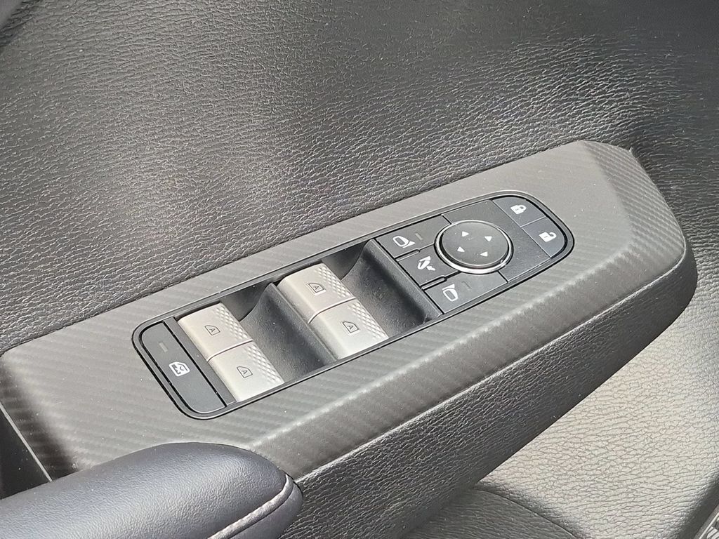 Thumbnail: 2025 Mitsubishi Outlander - 13
