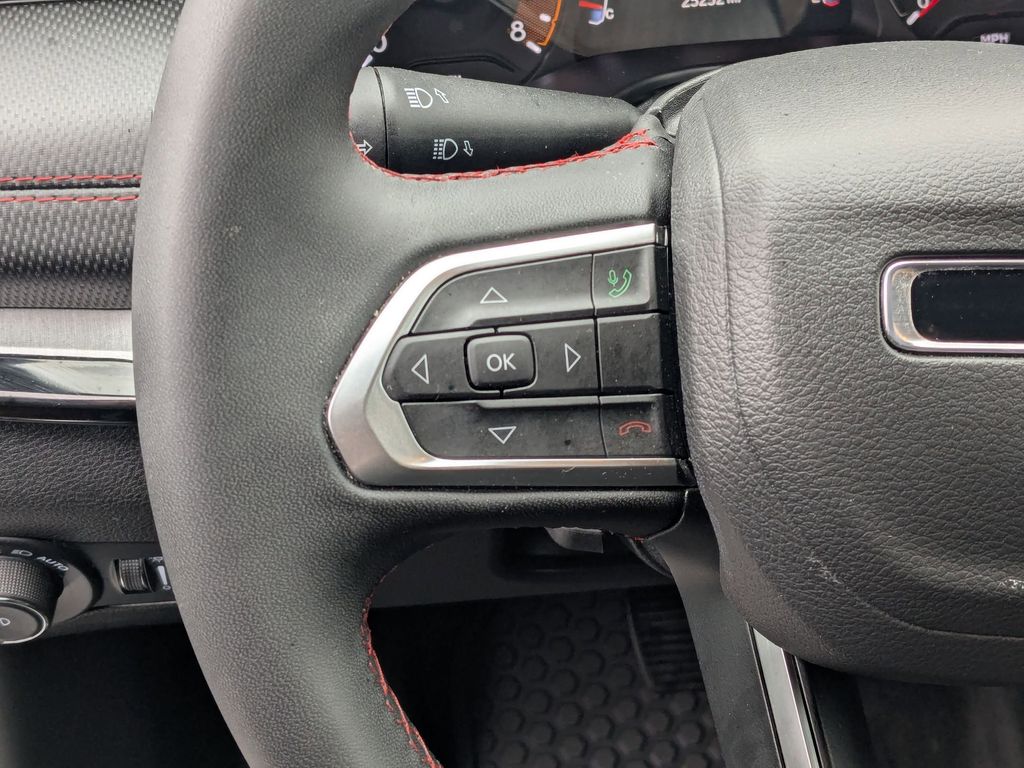 Thumbnail: 2025 Jeep Compass - 16