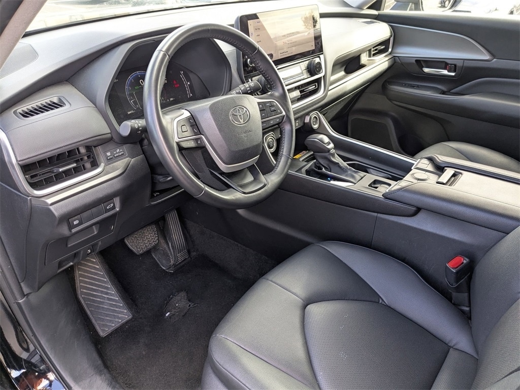 Thumbnail: 2024 Toyota Grand Highlander - 17