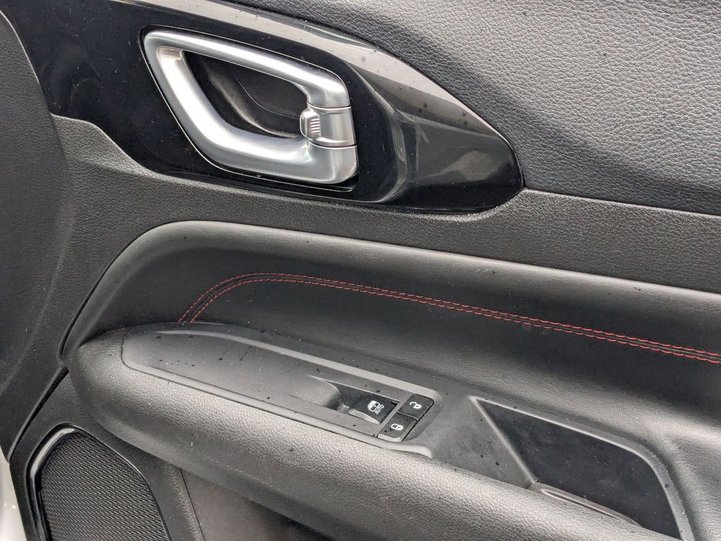 Thumbnail: 2025 Jeep Compass - 29