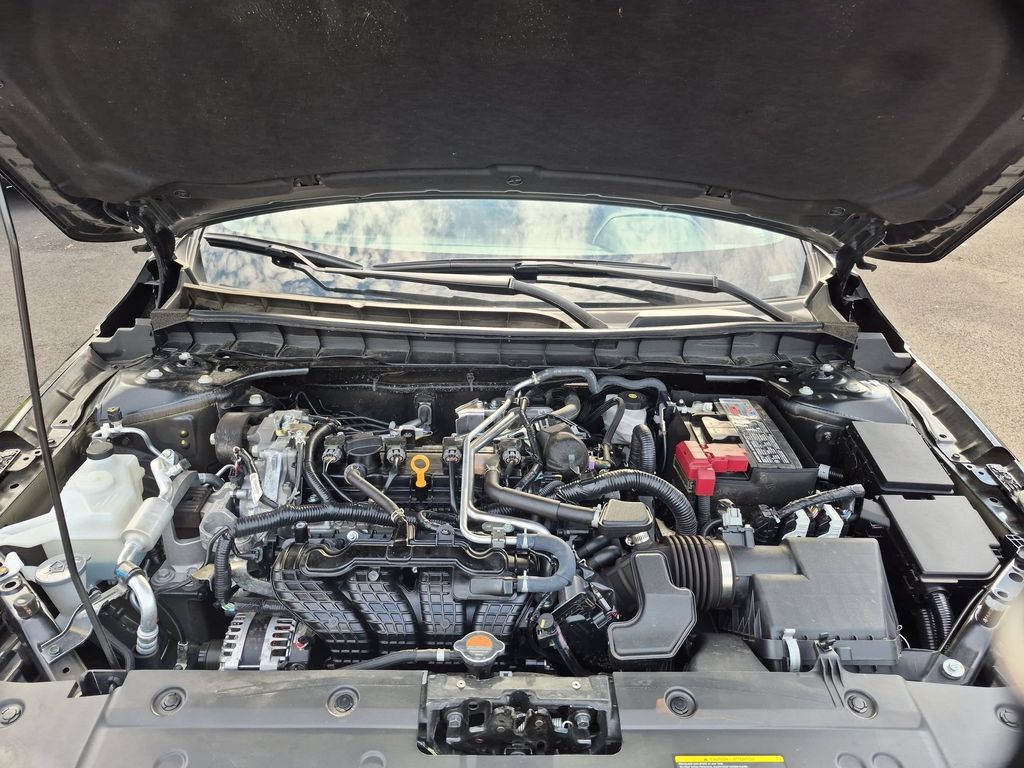 2025 Nissan Altima SR - Photo 34