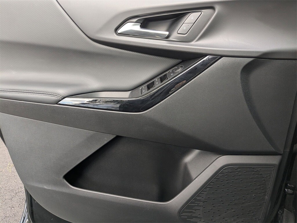 Thumbnail: 2025 Chevrolet Equinox - 13