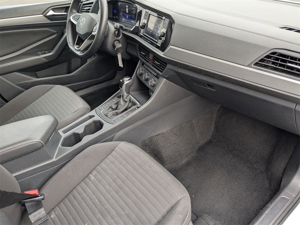 Thumbnail: 2024 Volkswagen Jetta - 34