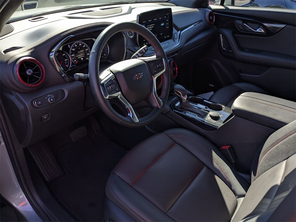 Thumbnail: 2025 Chevrolet Blazer - 17