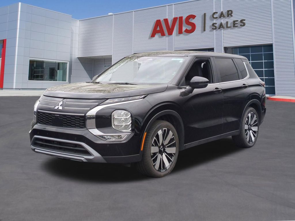 Thumbnail: 2025 Mitsubishi Outlander - 1