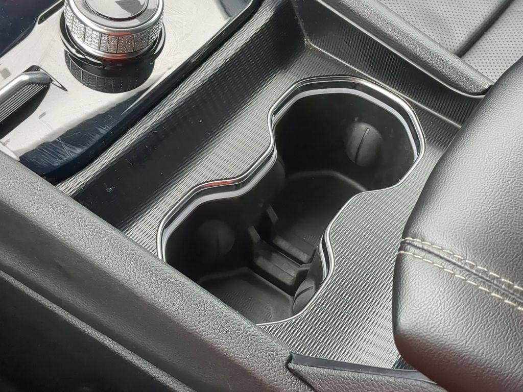 Thumbnail: 2024 Jeep Grand Cherokee L - 24