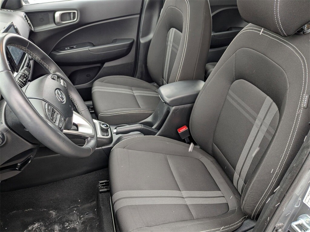 Thumbnail: 2025 Hyundai Venue - 17