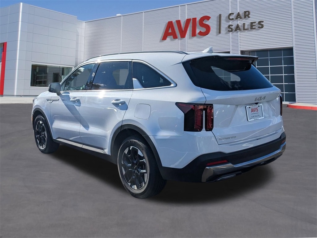 Thumbnail: 2024 Kia Sorento - 3