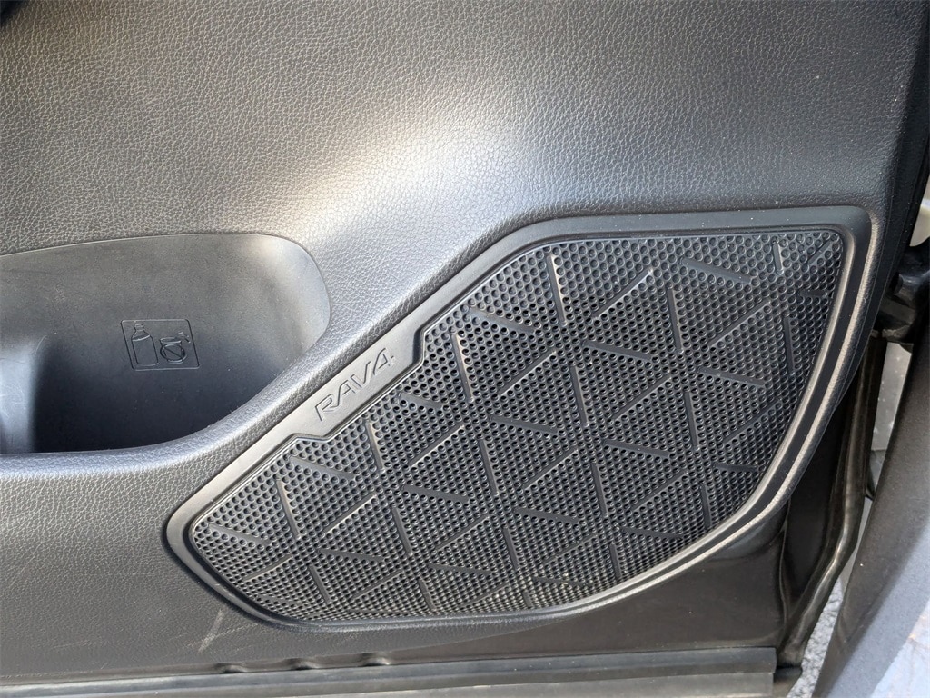 Thumbnail: 2024 Toyota RAV4 - 15