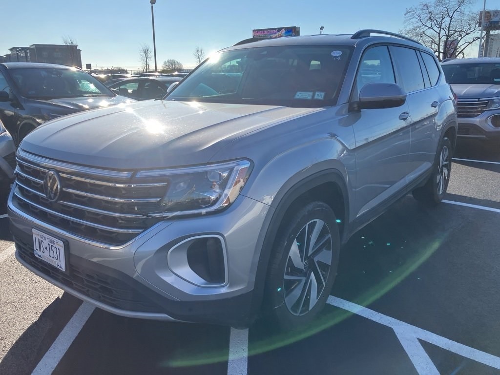 Certified 2025 Volkswagen Atlas 2.0T SE w/Technology SUV