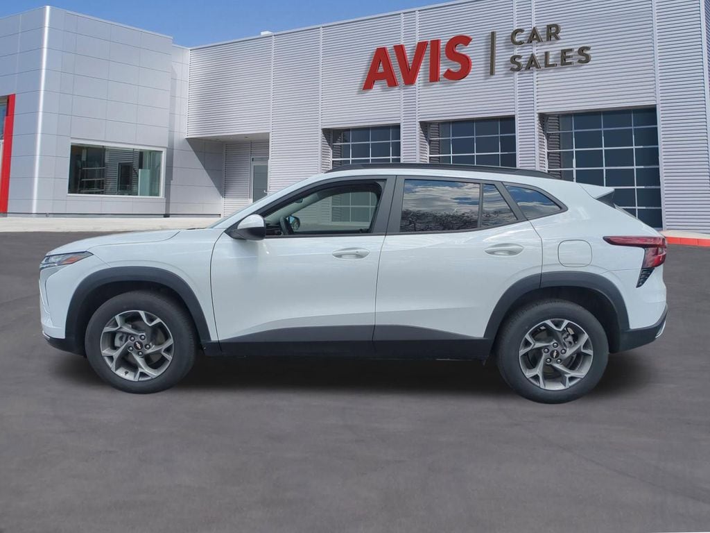 Thumbnail: 2025 Chevrolet Trax - 11