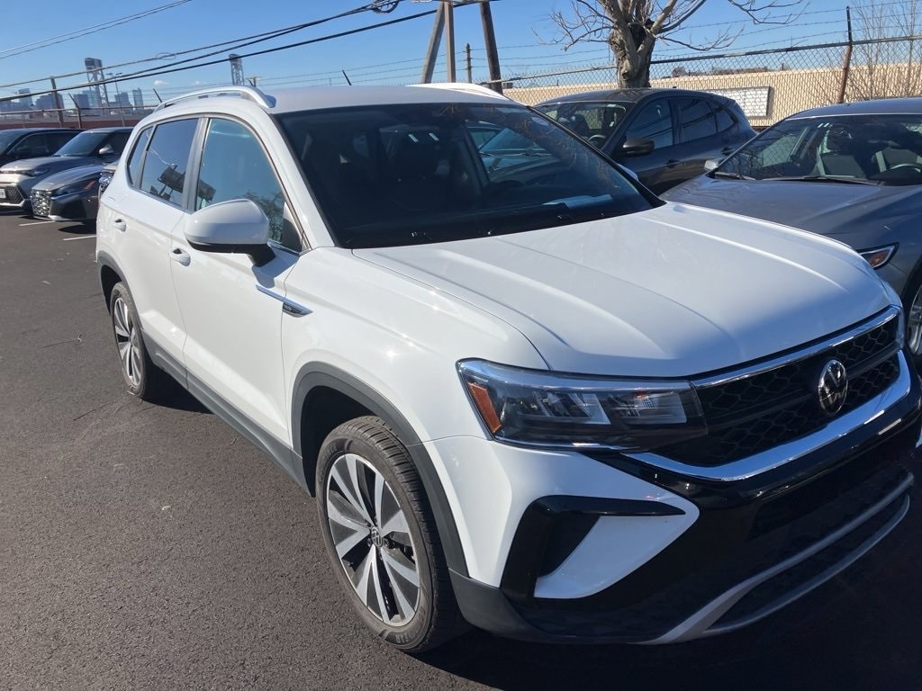 Thumbnail: 2024 Volkswagen Taos - 2