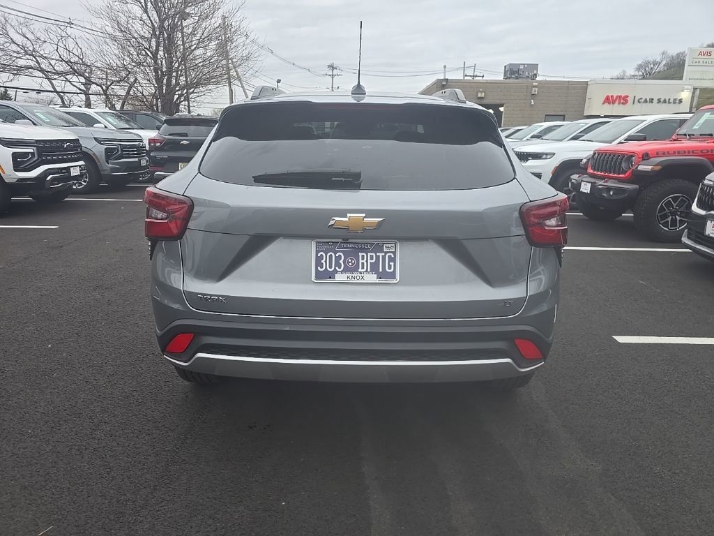 Thumbnail: 2025 Chevrolet Trax - 5