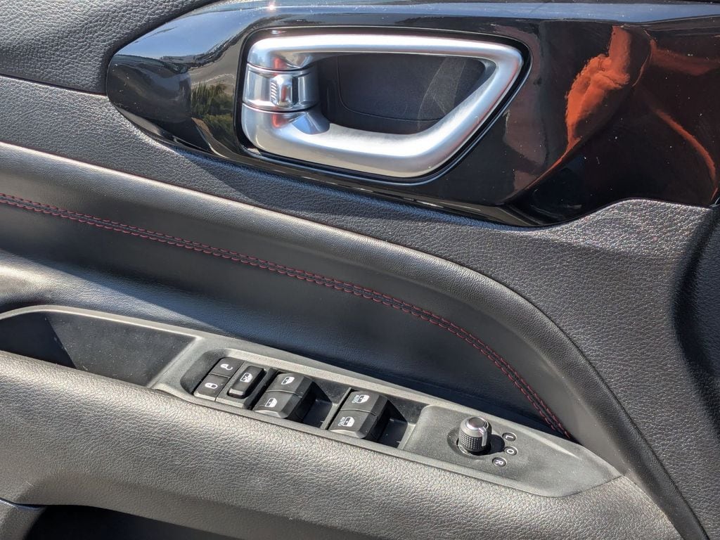 Thumbnail: 2025 Jeep Compass - 13