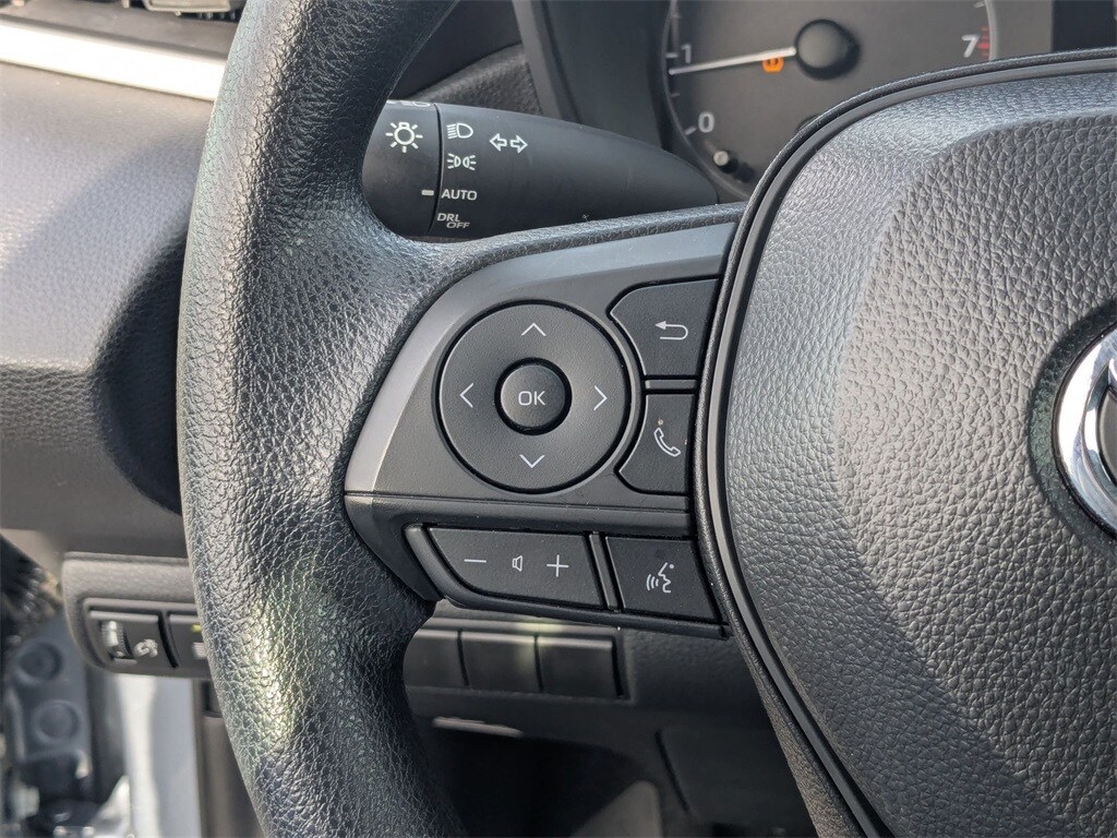 Thumbnail: 2025 Toyota Corolla - 18