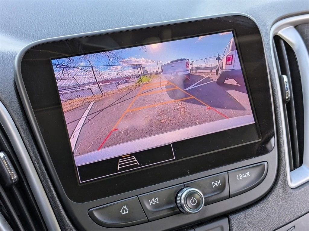 Thumbnail: 2023 Chevrolet Malibu - 28