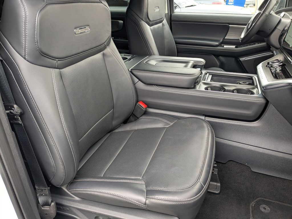 Thumbnail: 2025 Ford Expedition MAX - 39