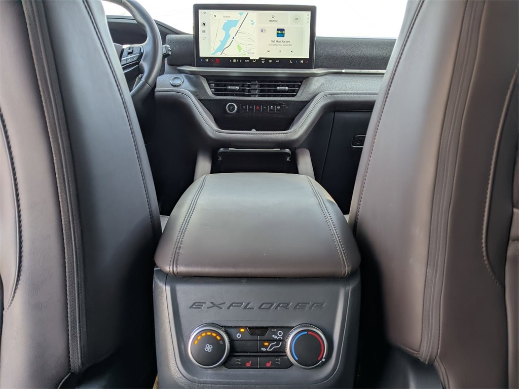 Thumbnail: 2025 Ford Explorer - 32