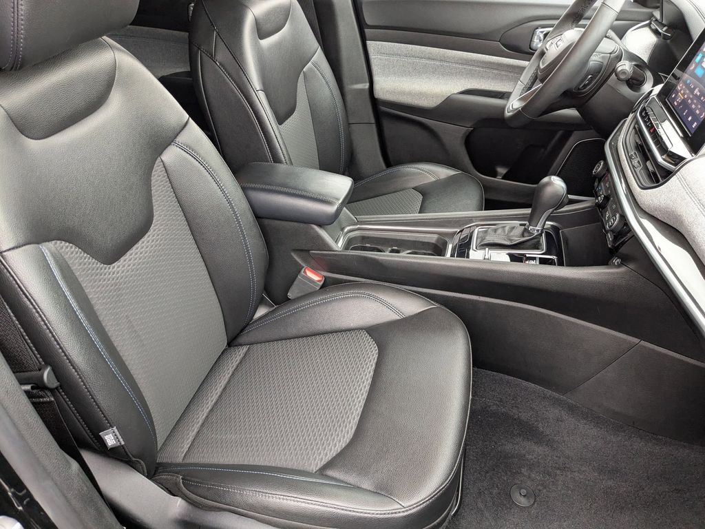 Thumbnail: 2025 Jeep Compass - 33