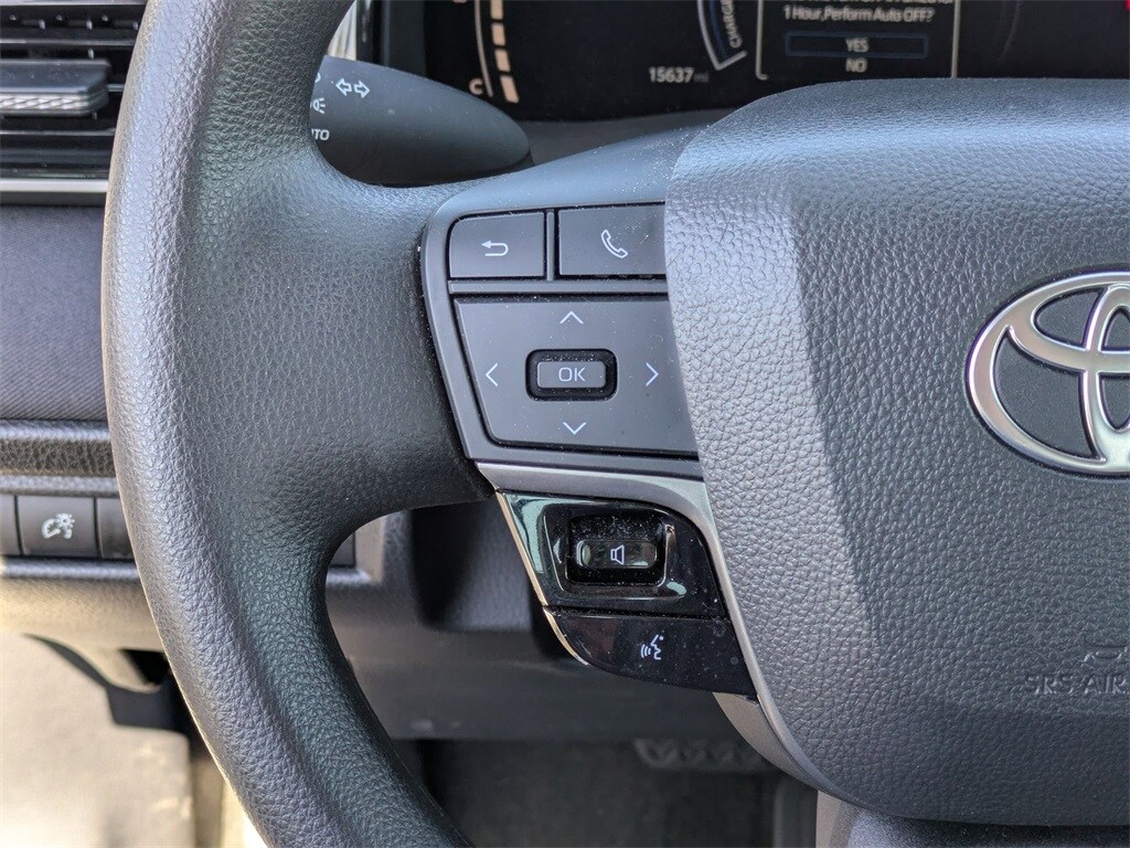 Thumbnail: 2025 Toyota Camry - 17