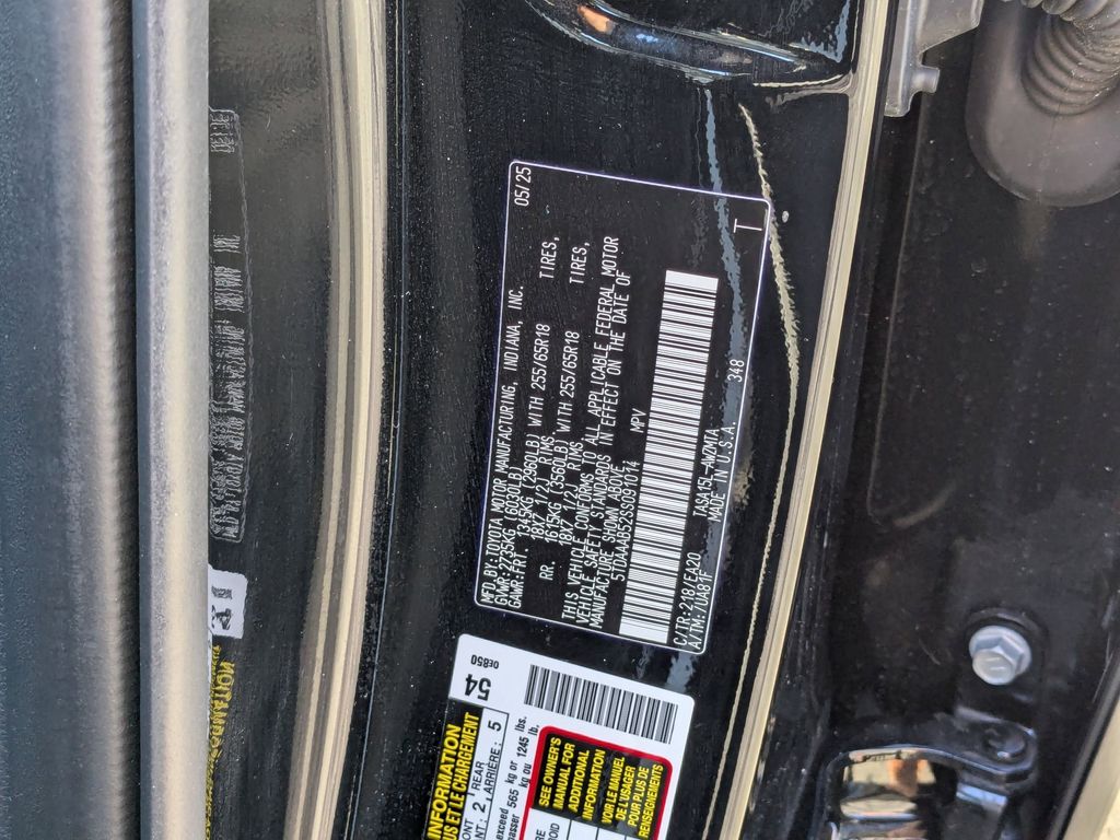 Thumbnail: 2025 Toyota Grand Highlander - 40