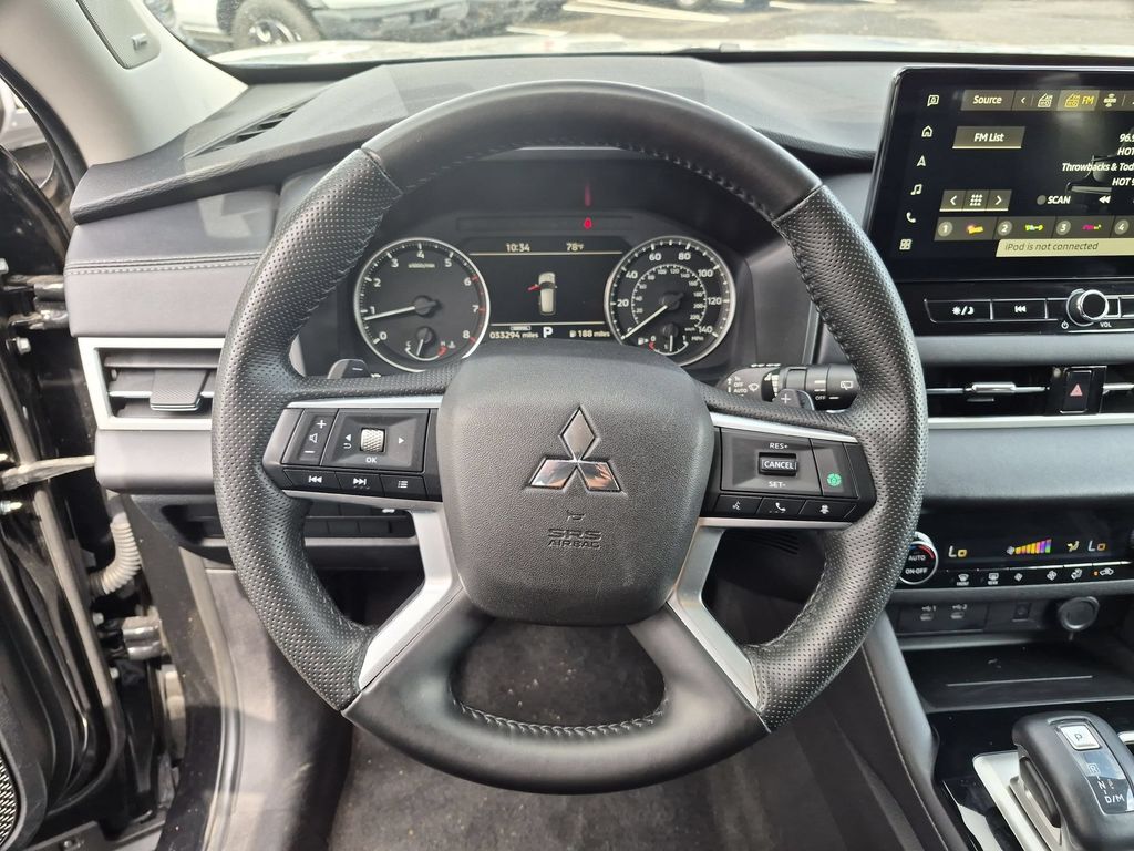 Thumbnail: 2025 Mitsubishi Outlander - 25