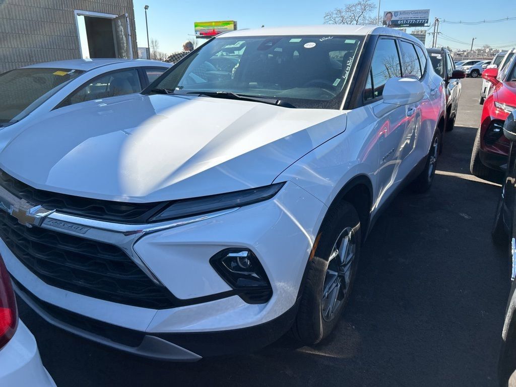 Thumbnail: 2025 Chevrolet Blazer - 1