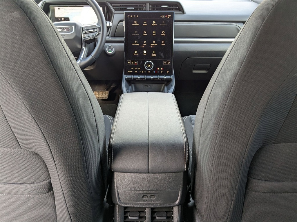 Thumbnail: 2025 GMC Terrain - 31