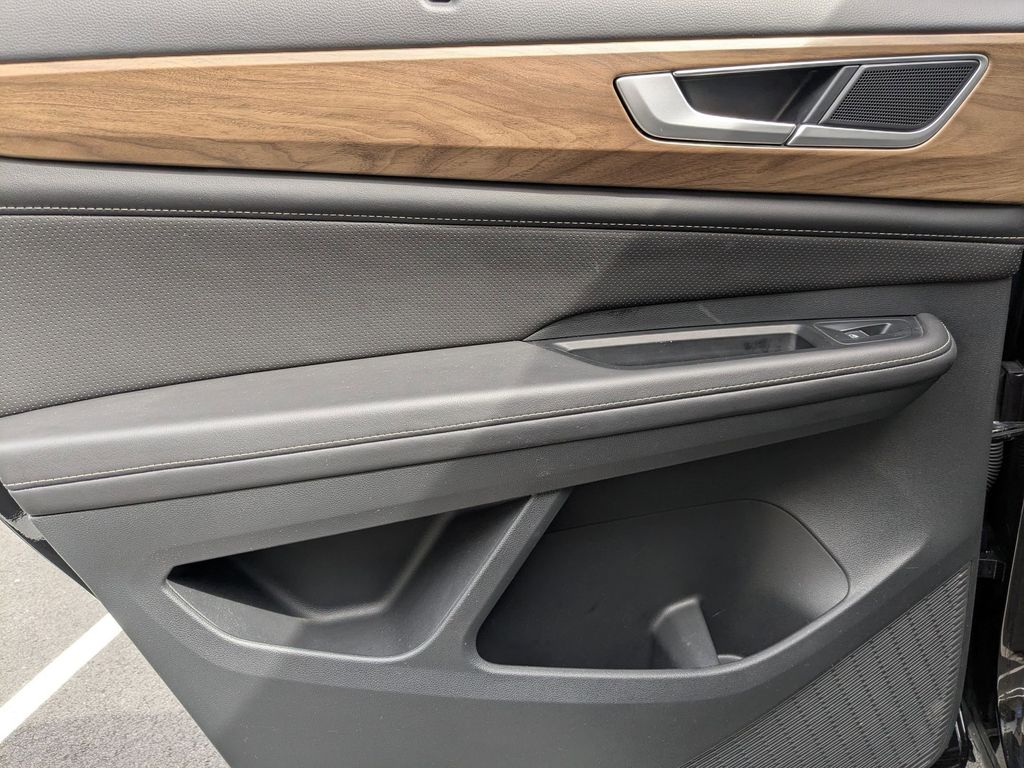 Thumbnail: 2025 Volkswagen Atlas - 25