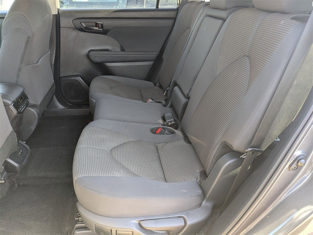 Thumbnail: 2024 Toyota Highlander - 27