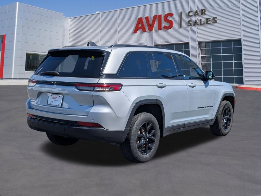 Thumbnail: 2025 Jeep Grand Cherokee - 6