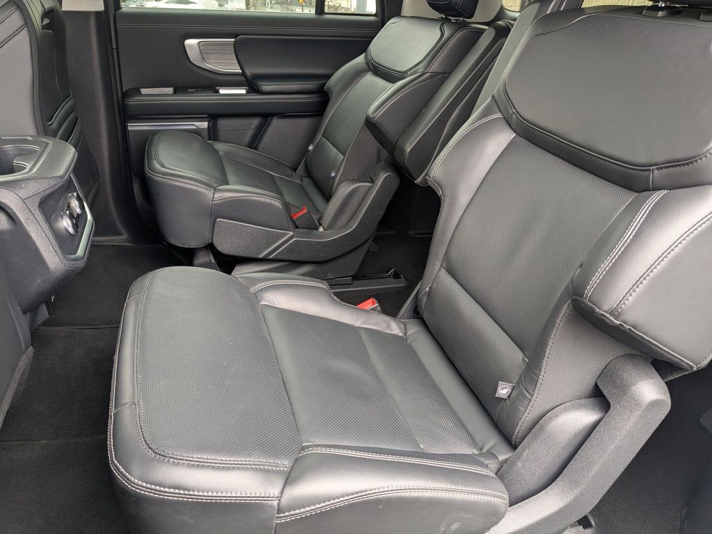 Thumbnail: 2025 Ford Expedition MAX - 28