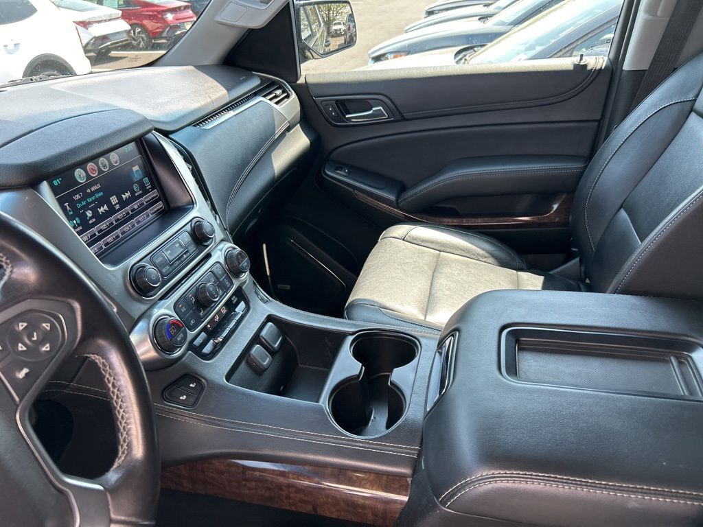 Thumbnail: 2019 Chevrolet Tahoe - 7