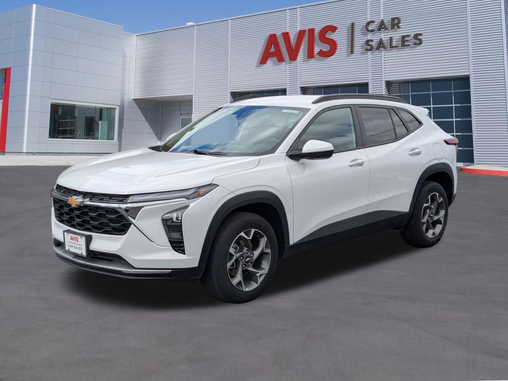 Thumbnail: 2025 Chevrolet Trax - 1