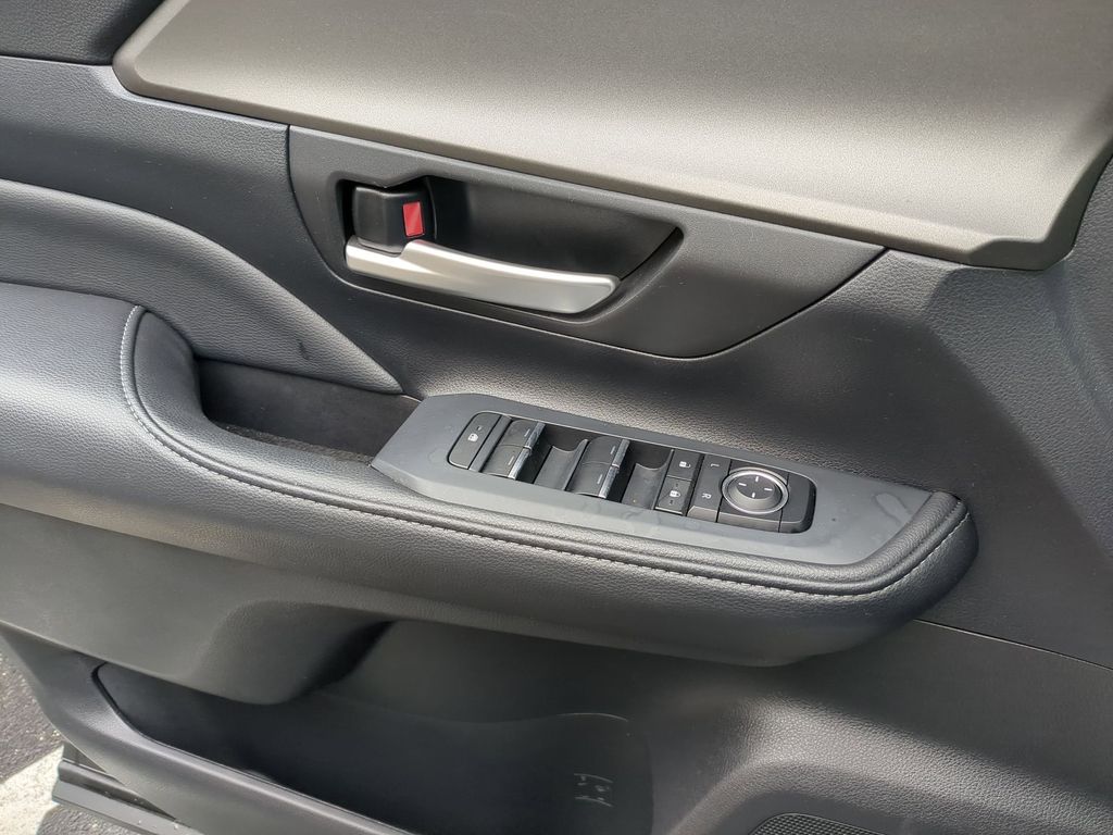 Thumbnail: 2025 Toyota Grand Highlander - 13